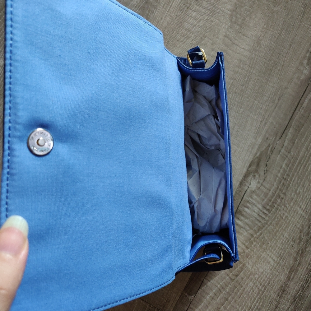 Beauty and The Beast Book Purse - Picture 2 of 3